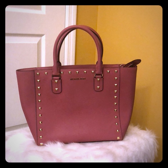 MICHAEL Michael Kors Handbags - 🌺Weekend SALE🌺MK Sandrine Stud Tote NWT 🎄🎁🎄